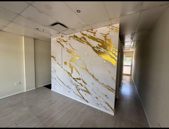 48M² OFFICE TO LET IN LA LUCIA